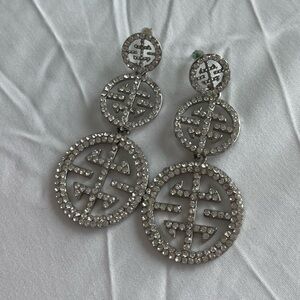 DROP SILVER EARRINGS WITH RHINESTONES